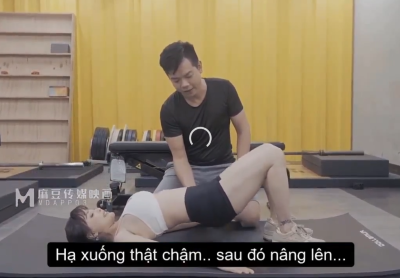 Hết sẩy với em gái xinh đẹp trong phòng tập gym